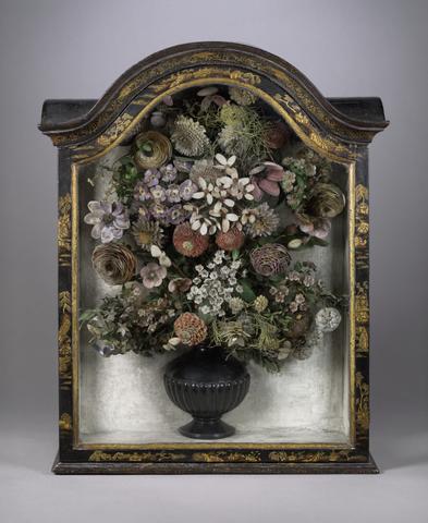 Dennis, Sarah, 1712- Shellwork flower arrangement.