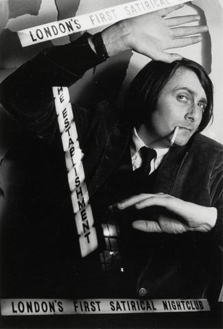 Lewis Morley Barry Humphries