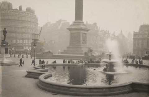 Emil Otto Hoppé Trafalgar Square, Nelson's Column and Fountain, London