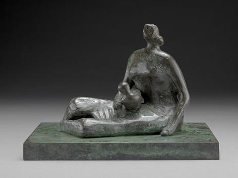 Henry Moore Mother and Child on Ground
