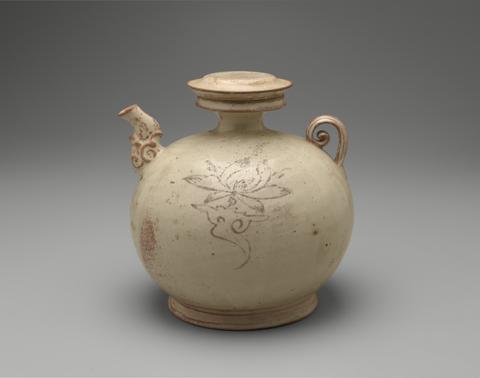 Unknown, Ewer with Lotuses, 13th–14th century