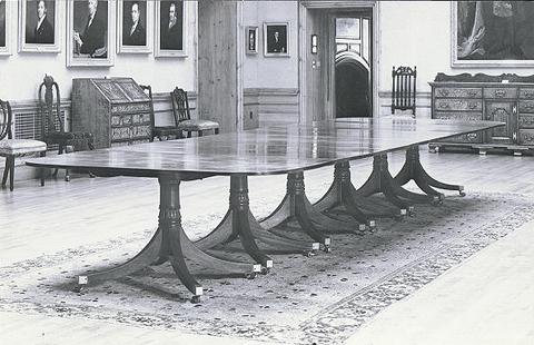 Unknown, Six-part Pedestal Dining Table, 1770–1800
