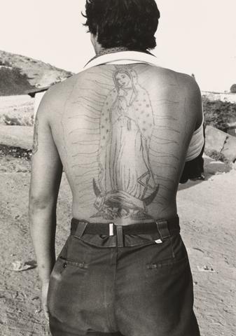 Graciela Iturbide, La frontera, Tijuana (The Border, Tijuana), 1989