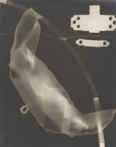 Man Ray (Emmanuel Radnitzky), Forms, 1924