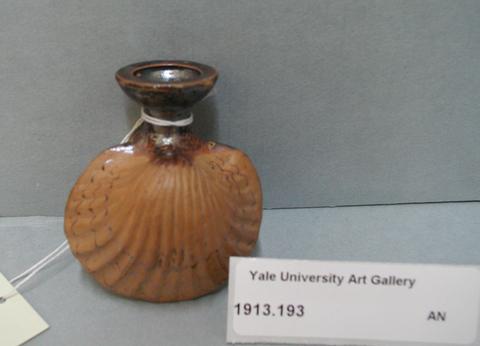 Unknown, Plastic vase in the form of a scallop shell, Late 5th century B.C.