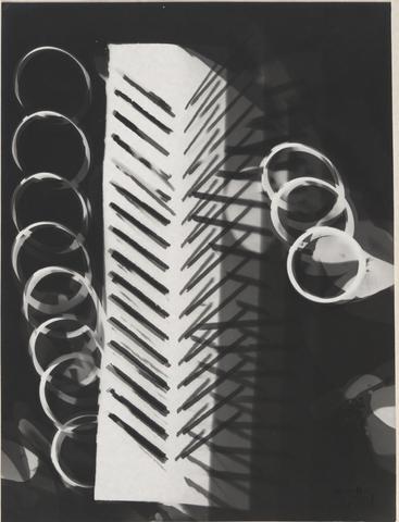 Man Ray (Emmanuel Radnitzky), Rings and Grate, 1925