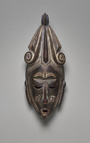 Do Mask Depicting a Noble or Muslim Elder, late 19th–early 20th century