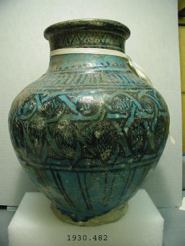 Unknown, Jar with Vegetal Motifs, late 12th–early 13th century