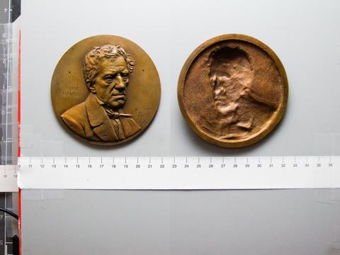 Franz Grillparzer, Medal of Franz Grillparzer (1790-1872), 1872