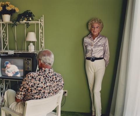 Larry Sultan, My Mother Posing for Me, Palm Springs, 1984
