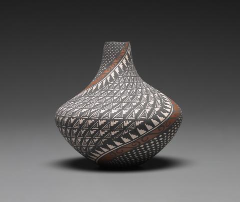 Sandra Victorino, Vase with a Swirl Design, 2009