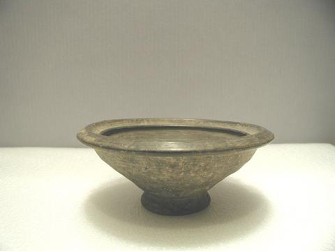 Unknown, Black lid for bowl, 14th–12th century B.C.
