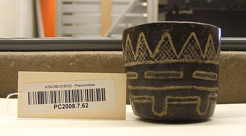 Unknown, Cylinder cup with serrated motifs and dripping symbols, 1500–900 B.C.