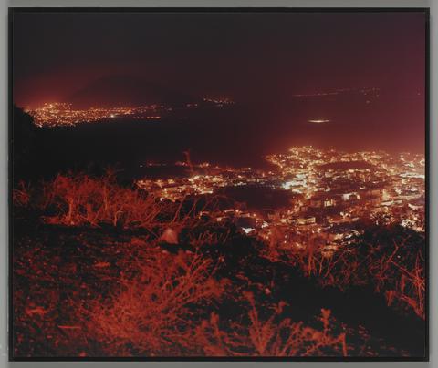 Ori Gersht, Black soil: white light, red city, 2002