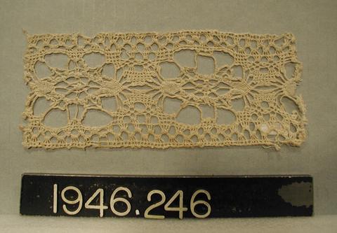 Unknown, Fragment of coarse bobbin lace, "Cluny" type, n.d.