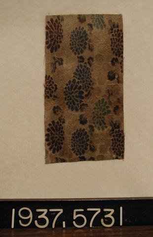 Unknown, Textile Fragment with Chrysanthemums, 1615–1868
