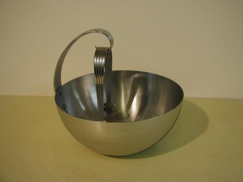 Russel Wright, Ice bowl and tongs, Patented 1934