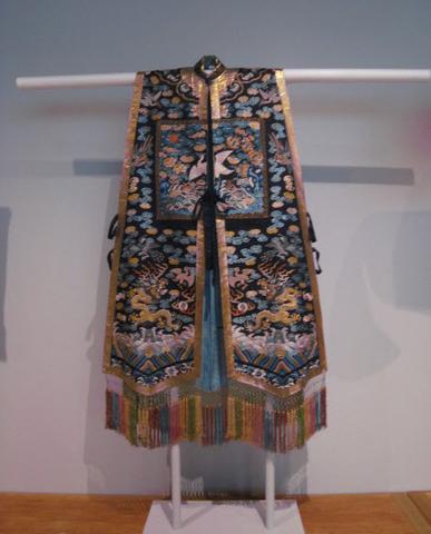 Unknown, Woman's Court Vest with Mandarin Square Containing Egret, 19th–20th century