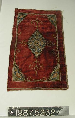 Unknown, Embroidered fragment of cut twill velvet, 19th century