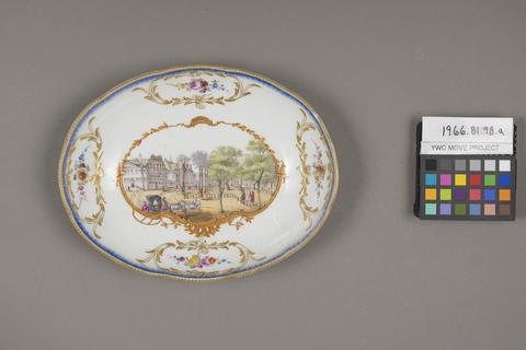 Meissen Porcelain Factory, Pair of Oval Dishes from the 'Hollandische Service', ca. 1763
