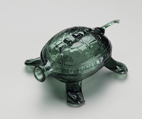 Kensington Glassworks, Sailors' Rights Flask (Turtle Whimsy), 1826–32