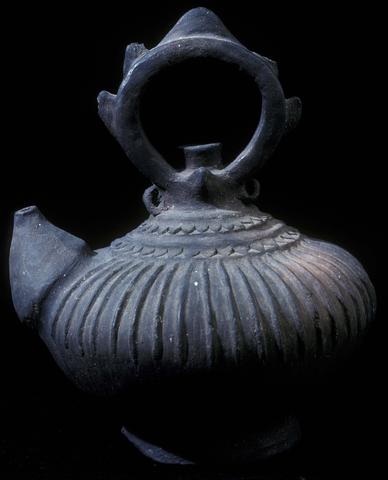 Water Vessel (Kibu'), late 19th century