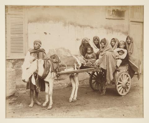 Félix Bonfils, Charrette transportant des femmes arabes (Cart Carrying Arab Women), ca. 1885–1901
