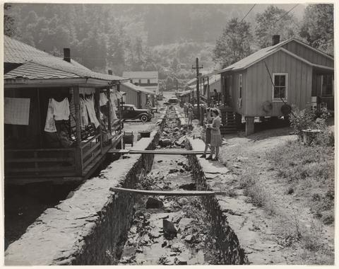 Russell Lee, Company Housing in Coal Camp, Appalachia, 1946