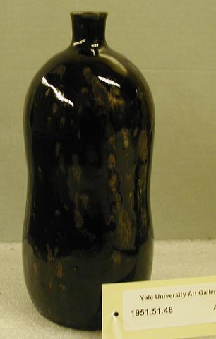 Unknown, Tamba wine bottle with small short neck, in and out curving sides, flat base., 19th or 20th century