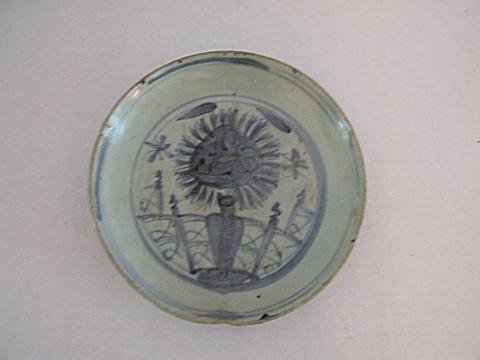 Unknown, Dish with Chyrsanthemum, late 15th century