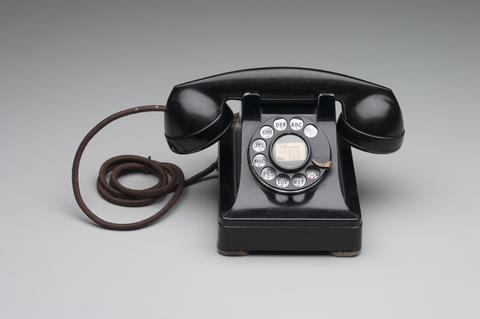 Henry Dreyfuss, Telephone, Model No. 302, introduced 1937
