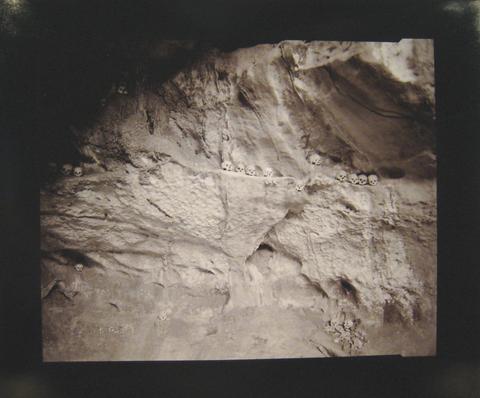 Linda S. Connor, Skulls, Burial Cave, Toraja, Sulawesi, Indonesia, 1997
