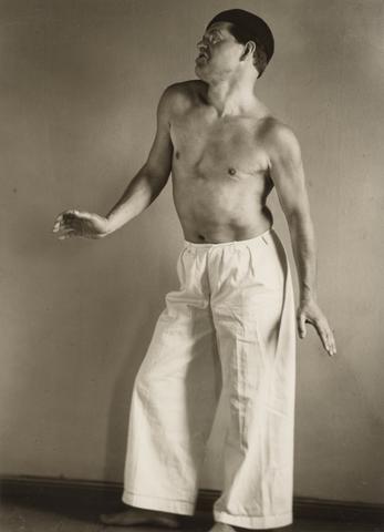 August Sander, The Dadaist Raoul Hausmann, Posing, 1930, printed 1974