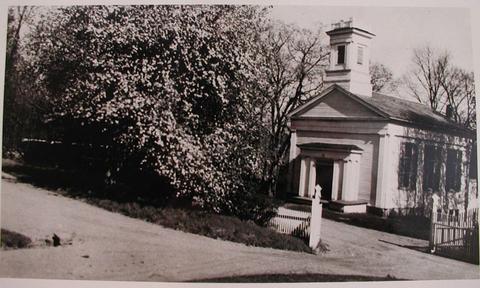 John Schiff, Exterior view of Long Ridge United Methodist Church, across the street from Katherine S. Dreier's West Redding home, "The Haven", 1941