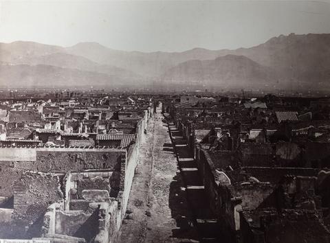 Giorgio Sommer, Panorama di Pompei [Panorama of Pompeii], ca. 1865