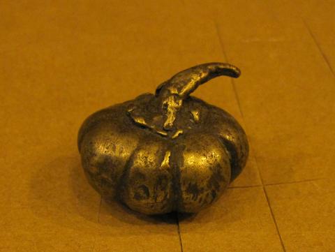Weight for Measuring Gold (Mrammuo) Depicting a Pumpkin, 16th–19th century