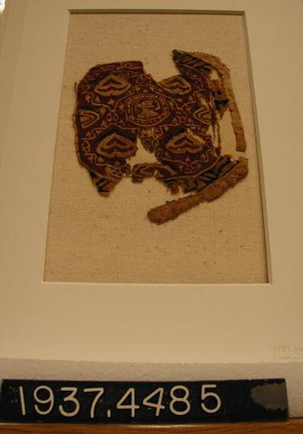 Unknown, Fragment of slit tapestry, 6th–8th century