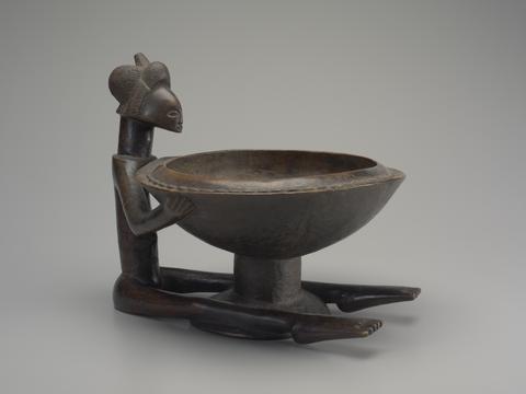 Bowlbearing Figure (Mboko), late 19th century