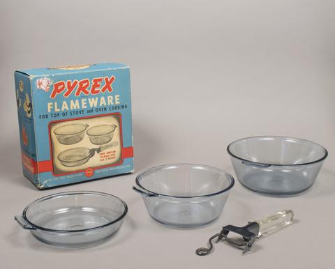 Corning Glass Works, "Pyrex Flameware" three-piece skillet and saucepan set in original box, ca. 1942