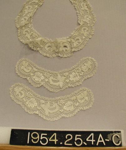 Unknown, Set of collar and cuffs, n.d.