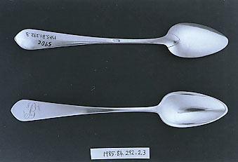 John Staniford, Seven dessert spoons, ca. 1800