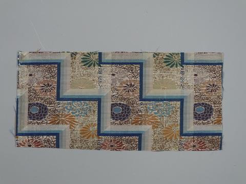 Unknown, Textile Fragment with Chrysanthemums in Stepped Diagonals, 1615–1868