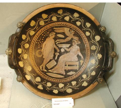 Patera Painter, Large dish, ca. 340 B.C. to 320 B.C.
