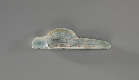 Unknown, Wing Oyster Pendant with Incised Bird Head, 900–400 B.C.