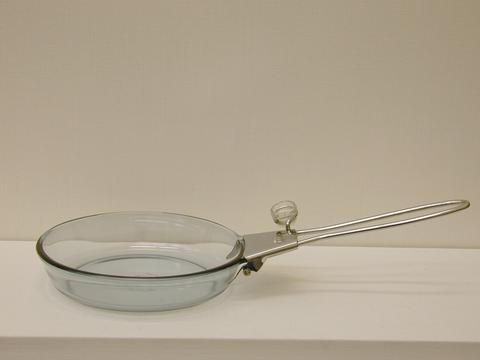 Corning Glass Works, "Pyrex Top-of-Stove-Ware" frying pan, Introduced 1936
