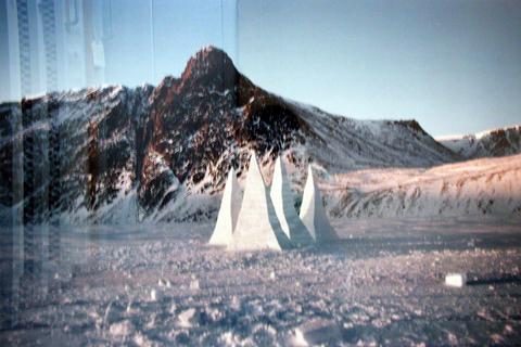 Andy Goldsworthy, Snow Spires. Evening and Morning (Grise Fiord, Ellesmere Island), 1989